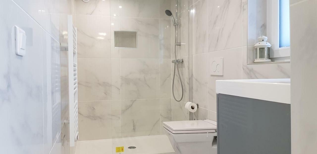 100M2 2 Chambres 8 Personnes - Grand Parking Et Terrasse Privee - Proche Cdg-Parc Expositions-Paris-Asterix-Disney Villepinte  Eksteriør bilde
